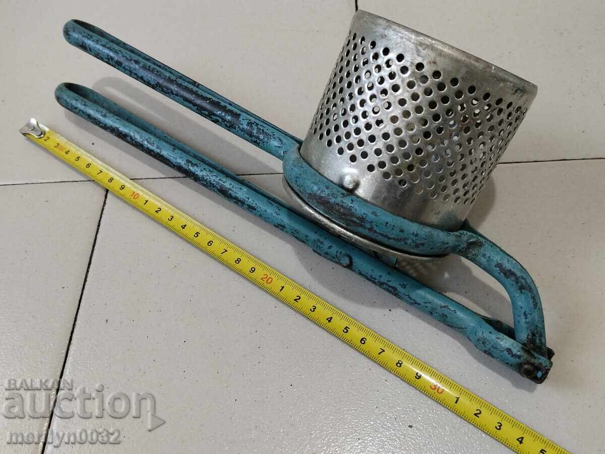 Delivery of Press for potatoes tomatoes bananas Delivery of Press for potatoes tomatoes bananas