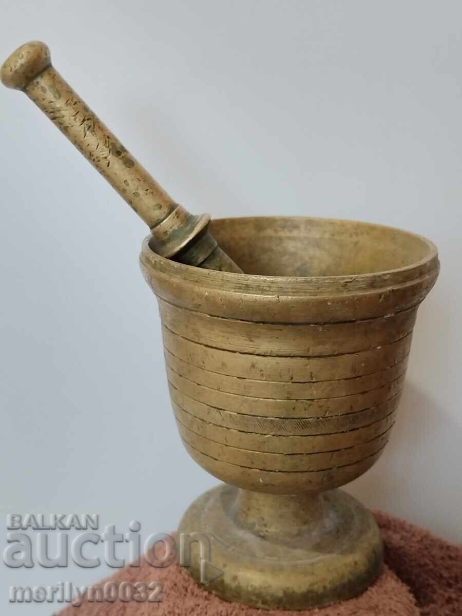 Old bronze mortar with pestle, mortar with price 69.00 BGN | € 35.28 Old bronze mortar with pestle, mortar with price 69.00 BGN | € 35.28