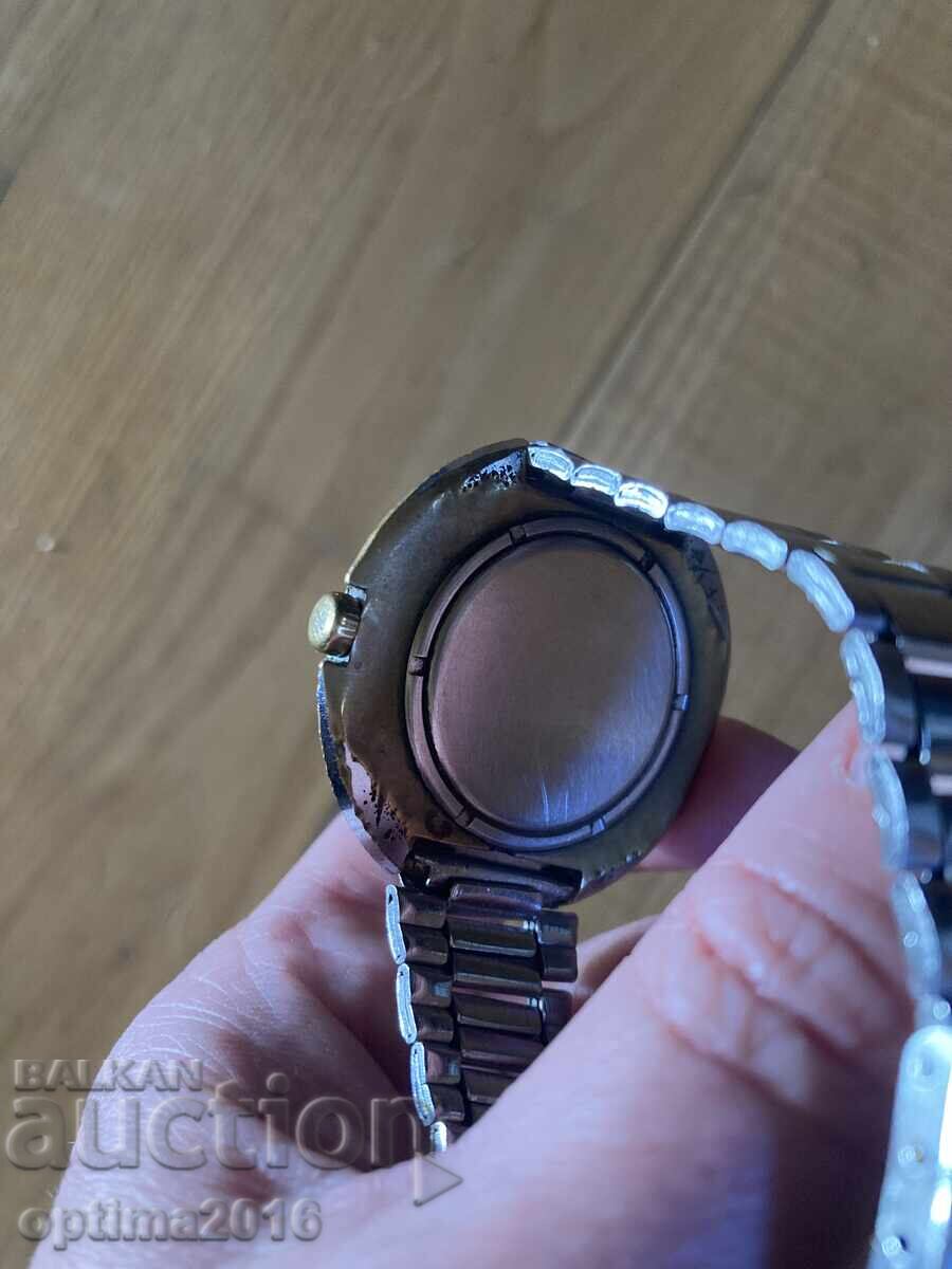 Russian clock with price 45.00 BGN | € 23.01