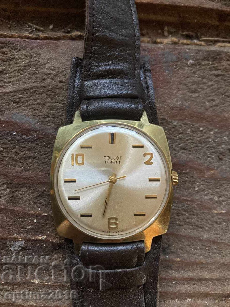 Russian clock with price 45.00 BGN | € 23.01