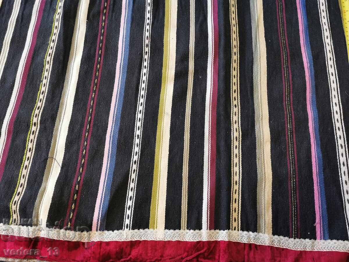 Delivery of FOLK COSTUME - APRON Delivery of FOLK COSTUME - APRON