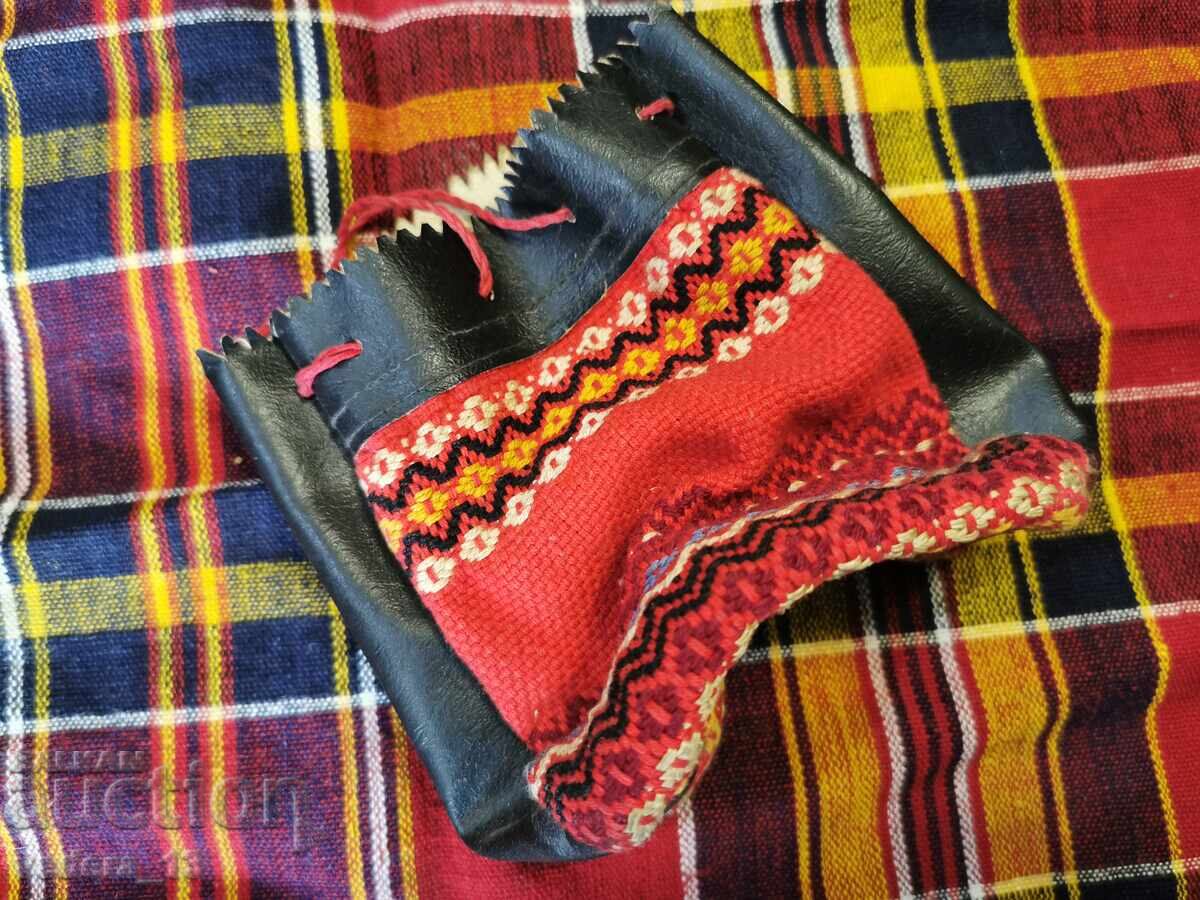FOLK COSTUME - purse with price 15.00 BGN | € 7.67