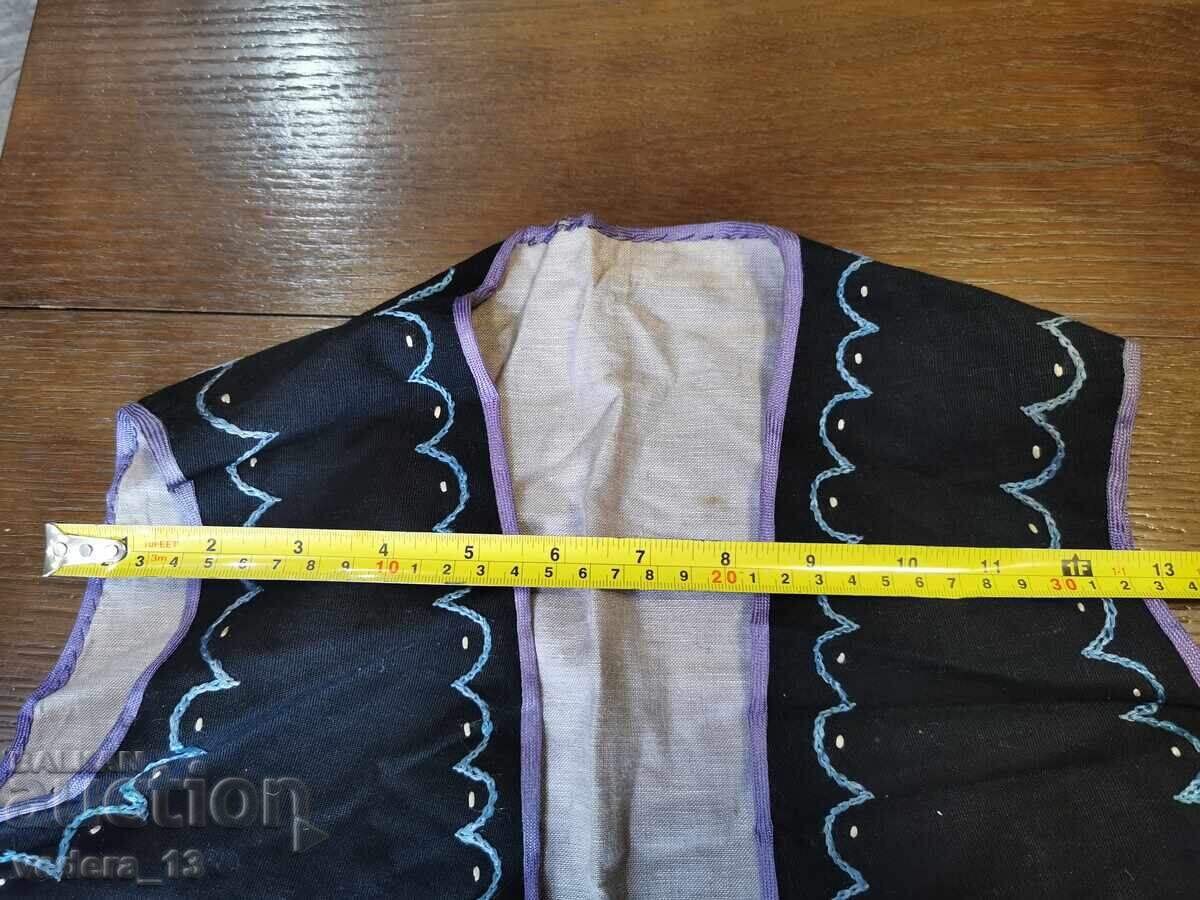 Delivery of FOLK COSTUME - ELEC Delivery of FOLK COSTUME - ELEC