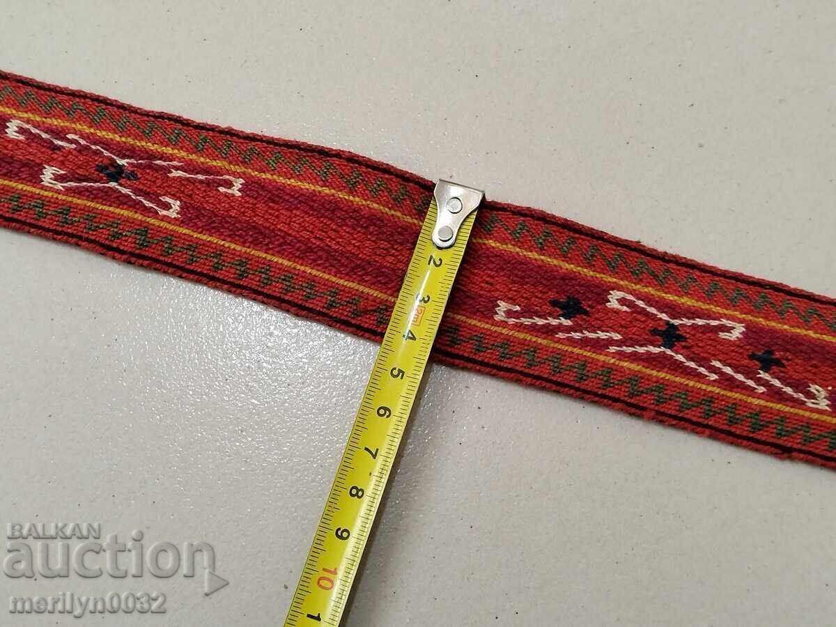 Delivery of Old hand-woven belt from the beginning of the 20th century, costume, length 1.50 meters Delivery of Old hand-woven belt from the beginning of the 20th century, costume, length 1.50 meters