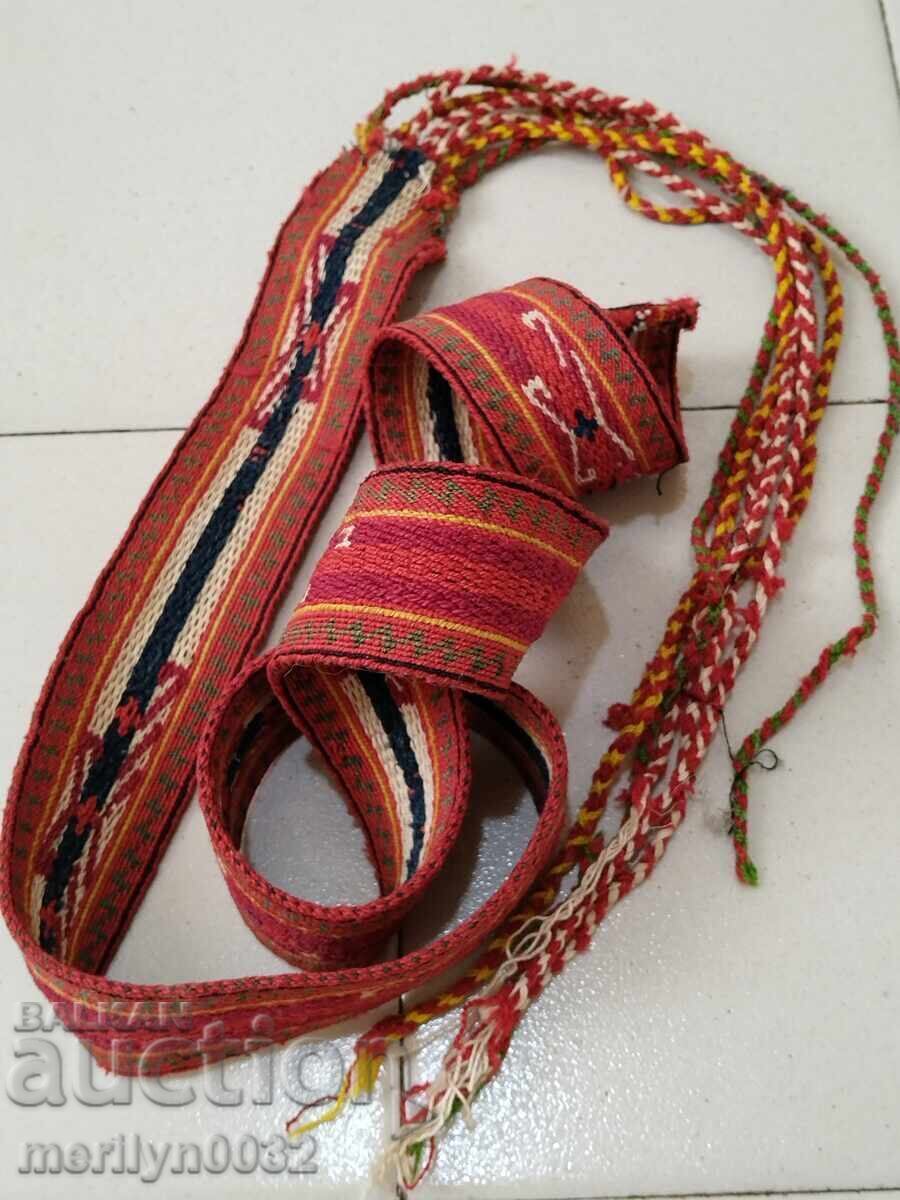 Old hand-woven belt from the beginning of the 20th century, costume, length 1.50 meters Old hand-woven belt from the beginning of the 20th century, costume, length 1.50 meters