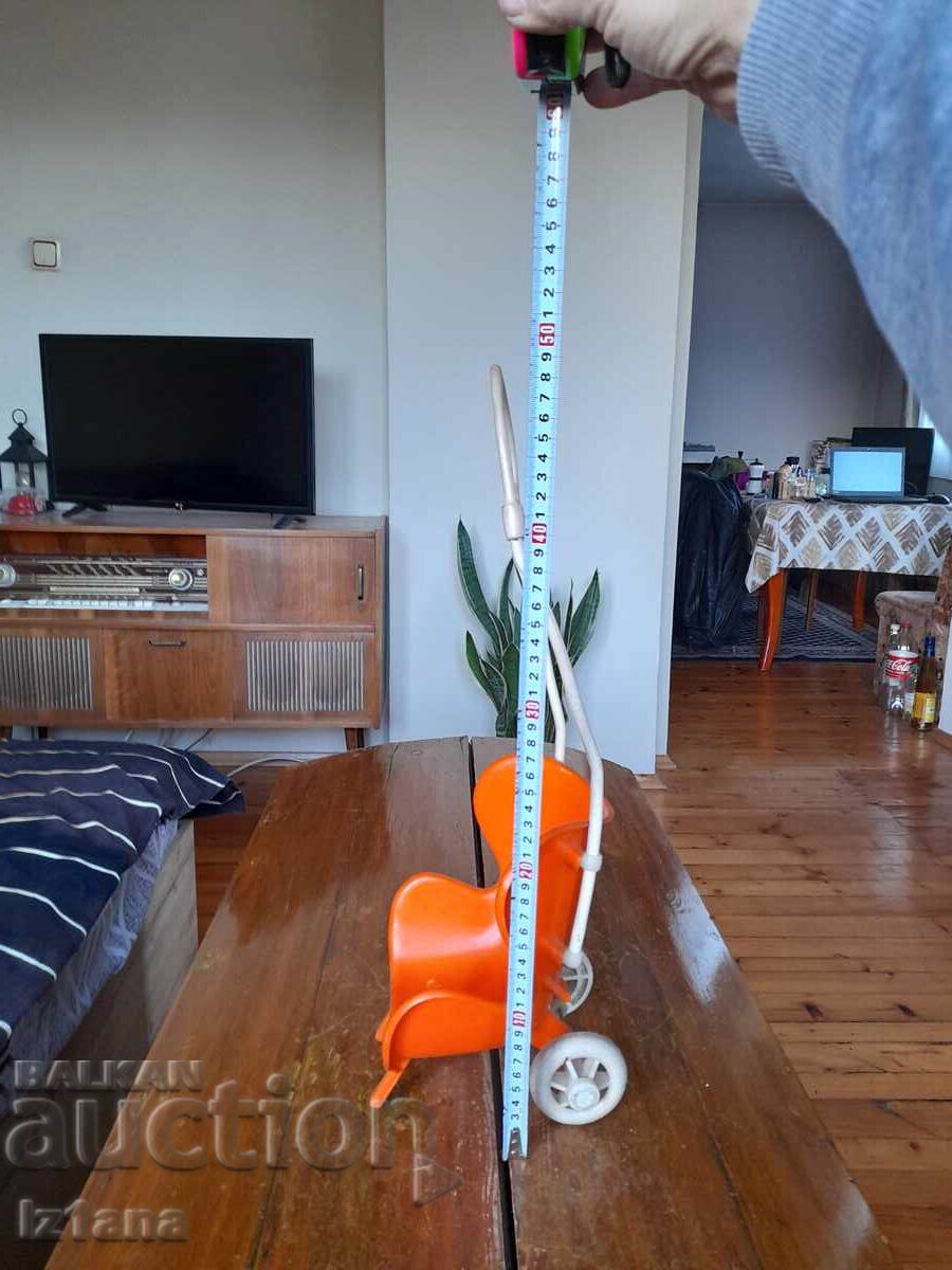 Delivery of Old doll stroller