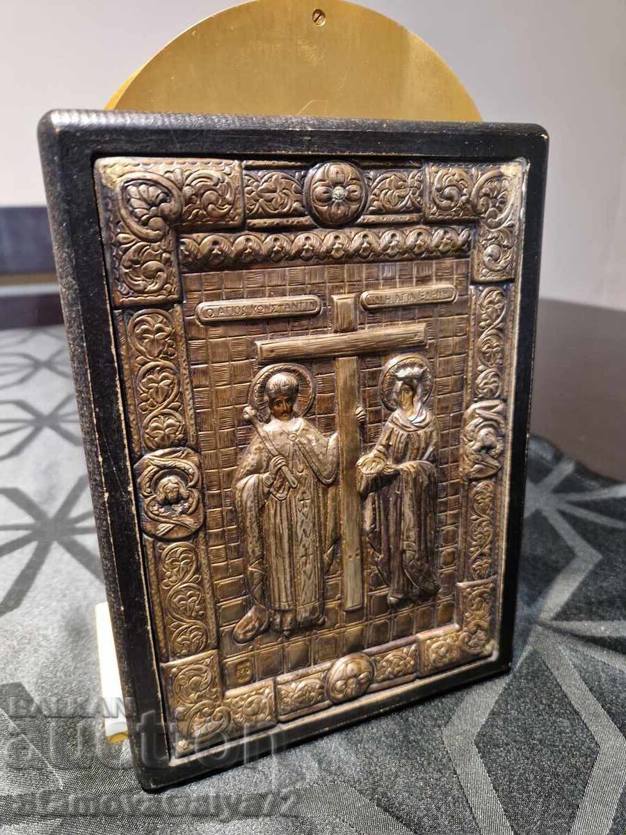 Livrarea Frumoasa icoana antica din argint a Sfintilor Constantin si Elena Livrarea Frumoasa icoana antica din argint a Sfintilor Constantin si Elena