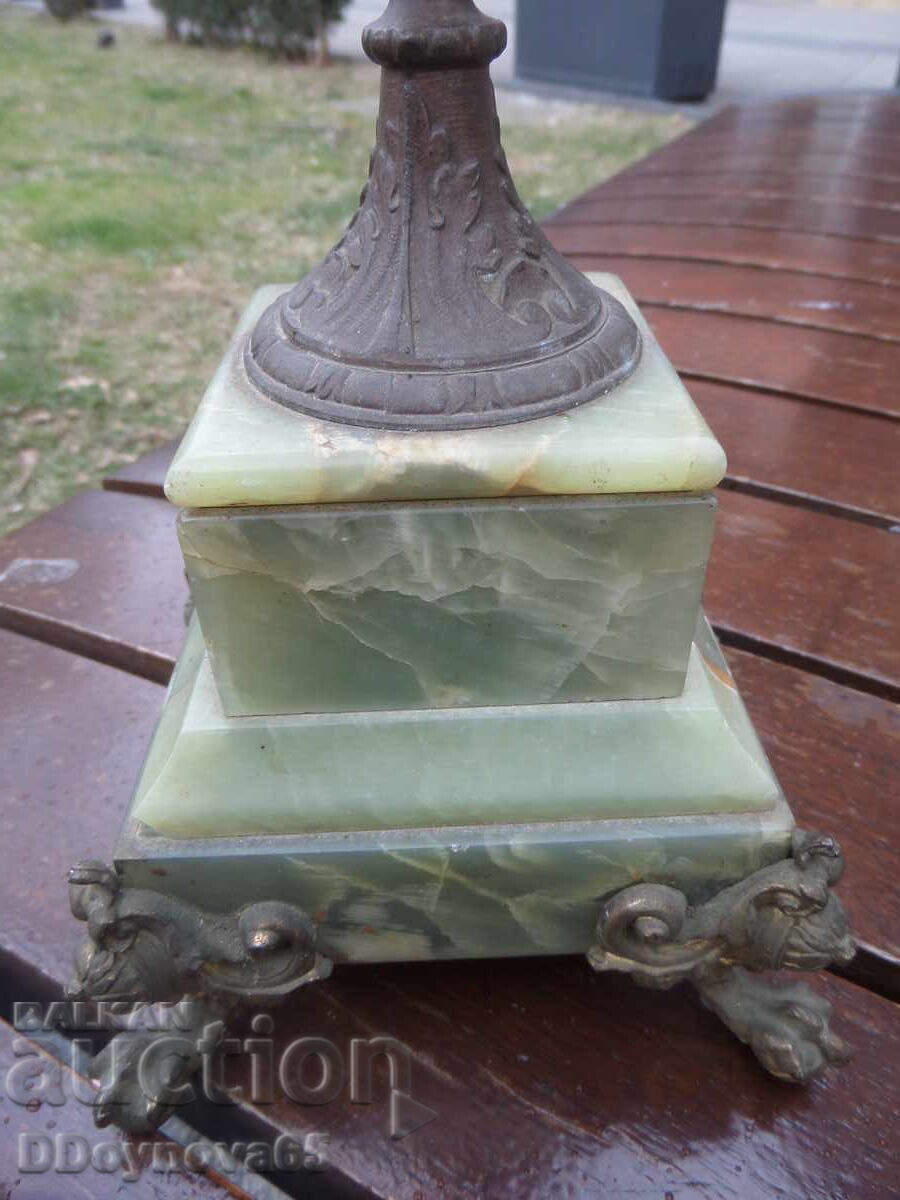 Доставка на Стар свещник Доставка на Стар свещник