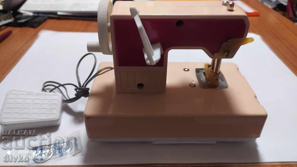 Toy Japanese sewing machine with batteries with price 49.99 BGN | € 25.56 Toy Japanese sewing machine with batteries with price 49.99 BGN | € 25.56