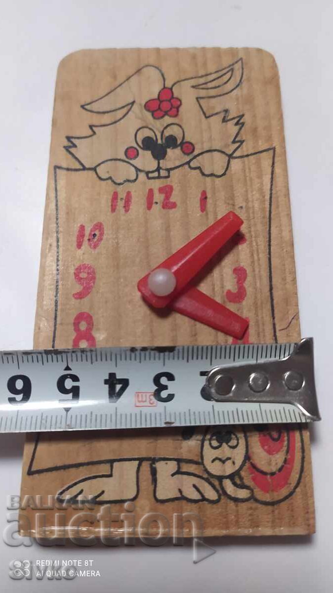 Auction  Children's clock for learning to tell the time