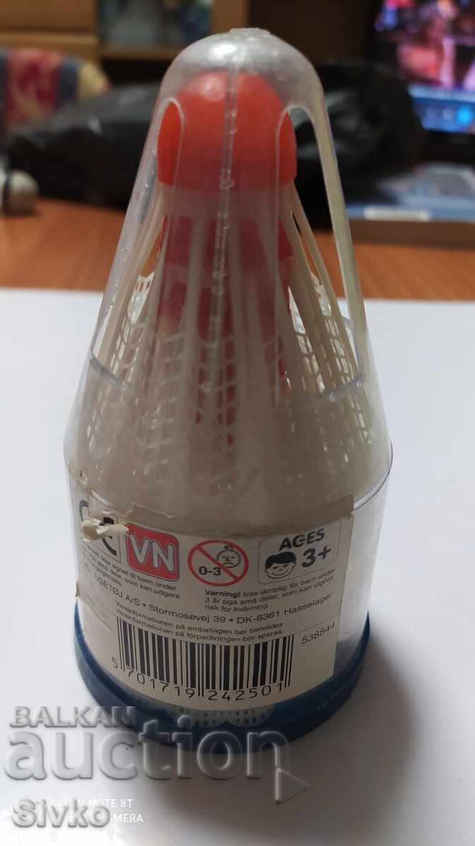 Pene pentru badminton cu preț 0.01 BGN | € 0.01