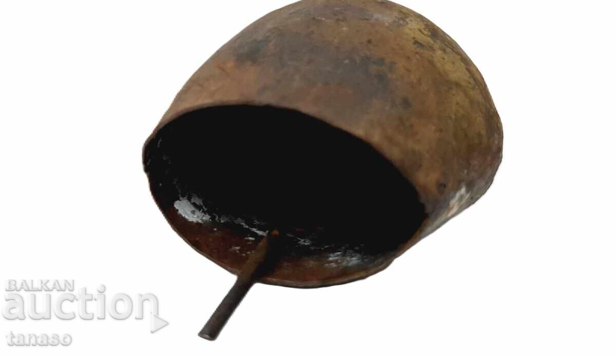 Delivery of Old kettle, clapper, bell (1.3) Delivery of Old kettle, clapper, bell (1.3)