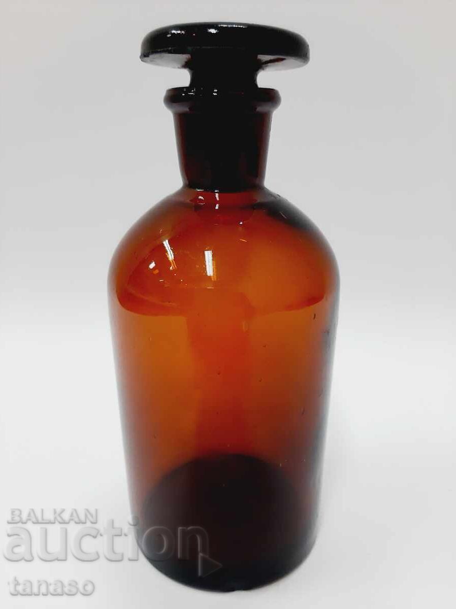 Παλιά φιάλη φαρμακείου, 15 cm (2,2) με τιμή € 10.00 | 19.56 BGN