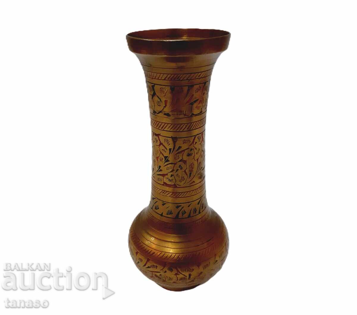 Delivery of Old Arabic brass vase(1.3) Delivery of Old Arabic brass vase(1.3)