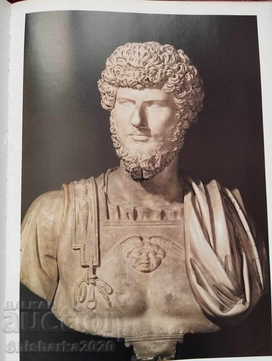 Delivery of Greek and Roman antiquities in the Hermitage Delivery of Greek and Roman antiquities in the Hermitage