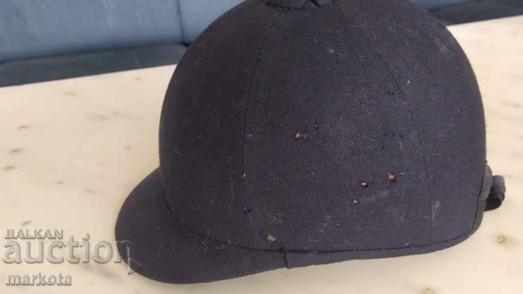 Old English jockey hat. with price 30.00 BGN | € 15.34 Old English jockey hat. with price 30.00 BGN | € 15.34