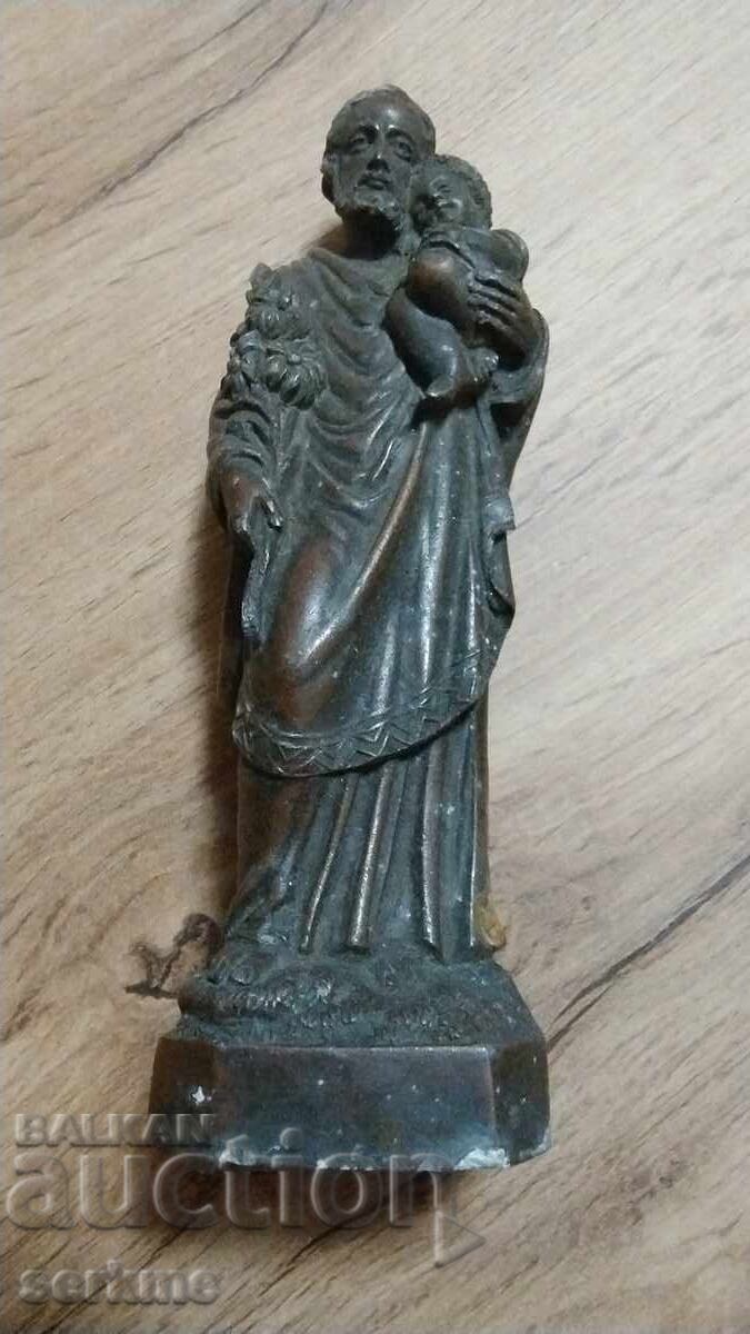 Metal figure Metal figure