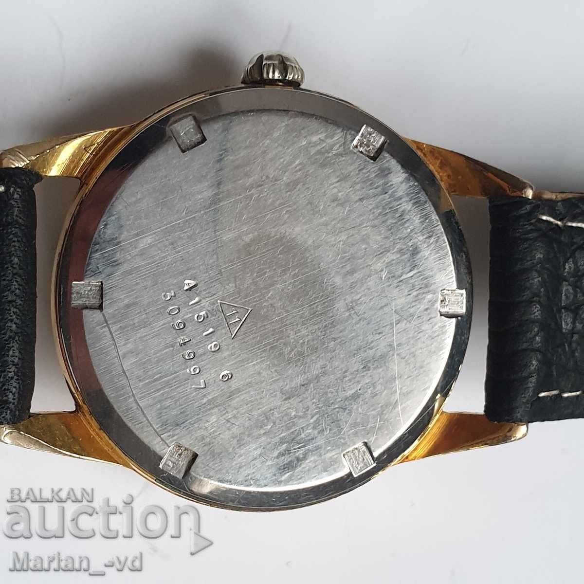 Delivery of Luxury men's watch with manual winding Certina 414 Delivery of Luxury men's watch with manual winding Certina 414