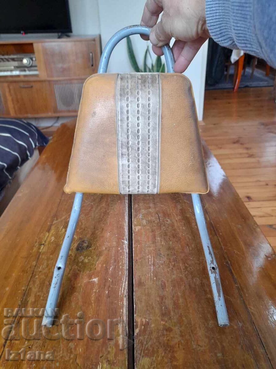 Old baby car seat with price 43.00 BGN | € 21.99 Old baby car seat with price 43.00 BGN | € 21.99