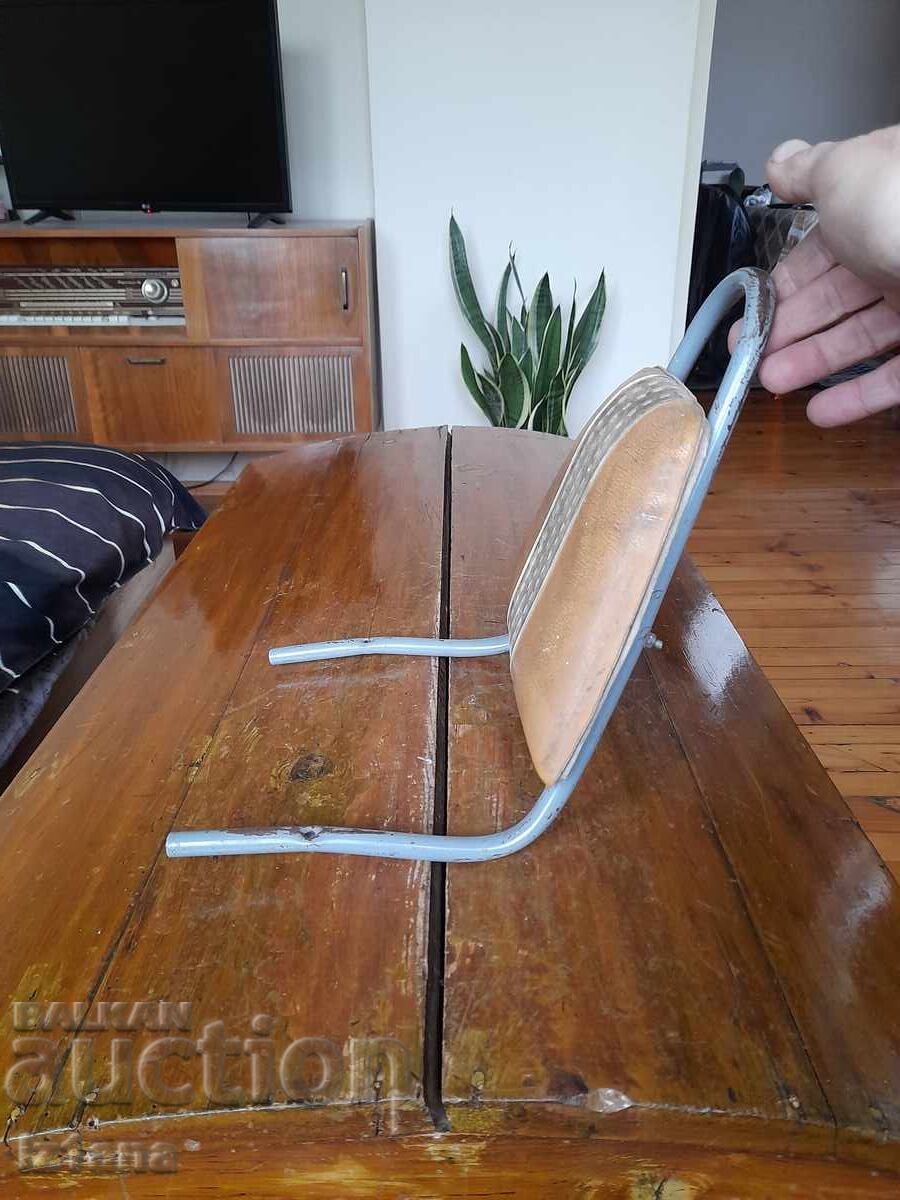 Auction Old baby car seat Auction Old baby car seat