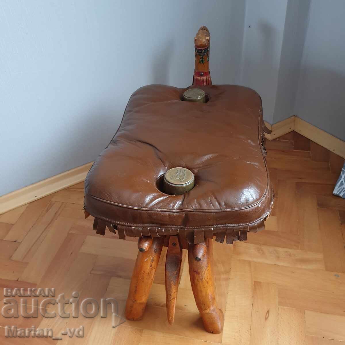 Livrarea Scaun egiptean vechi de cămilă