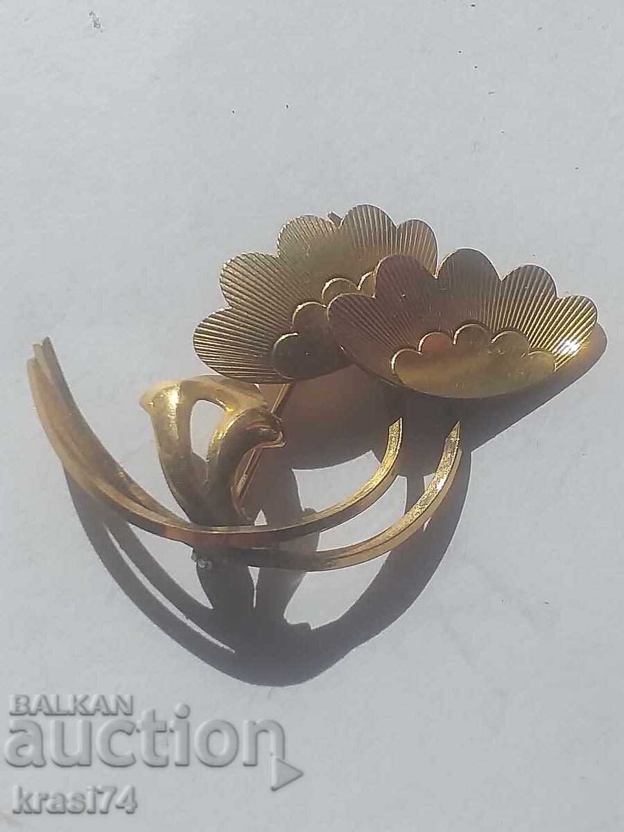 Old gilded brooch Old gilded brooch