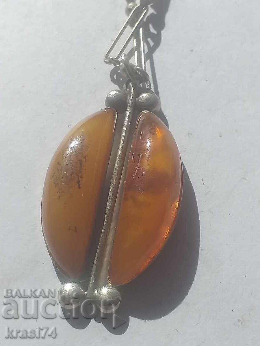 Auction Amber necklace and ring Auction Amber necklace and ring
