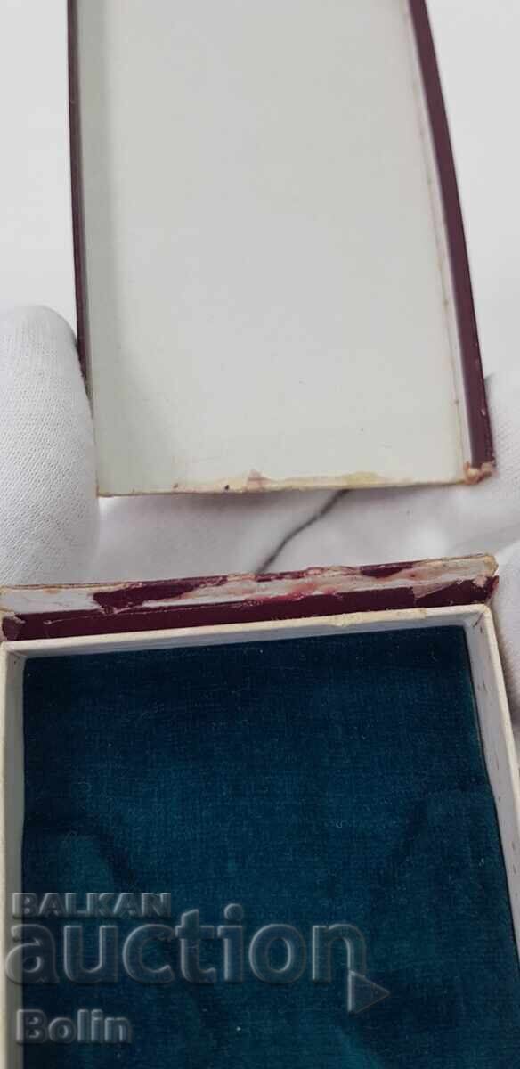 Cutia Regală pentru Medalia de Bronz a Meritului cu Coroană - 6 Cutia Regală pentru Medalia de Bronz a Meritului cu Coroană - 6