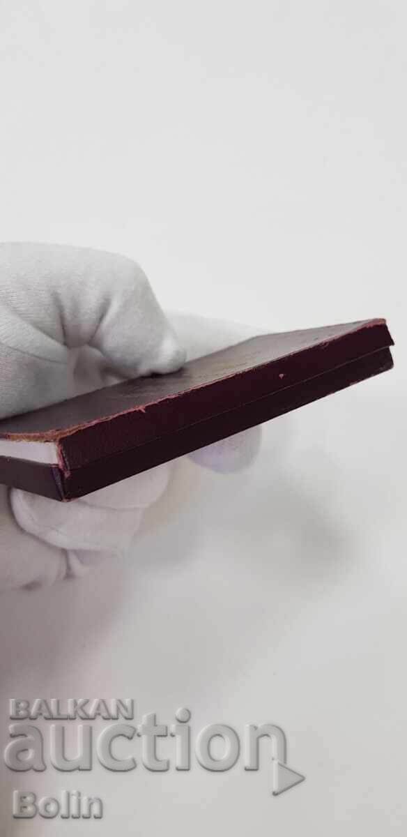 Delivery of Royal Box for Silver Medal of Merit with Crown Delivery of Royal Box for Silver Medal of Merit with Crown