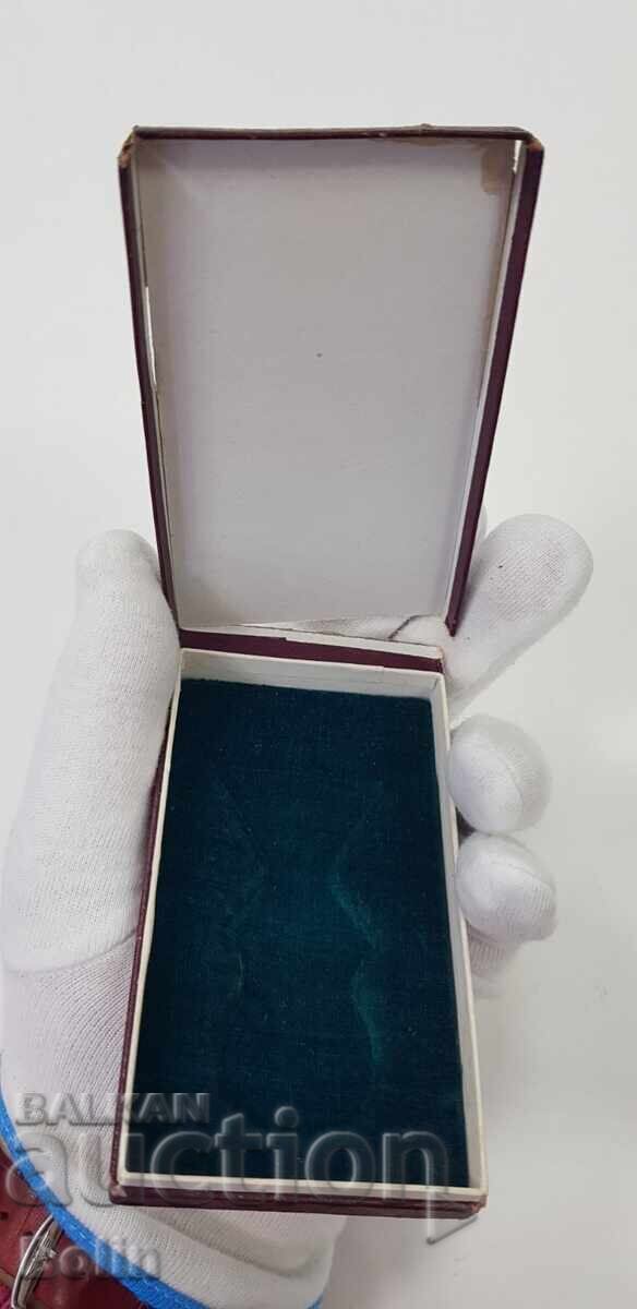 Царска кутия за сребърен медал За Заслуга с корона - 5 Царска кутия за сребърен медал За Заслуга с корона - 5