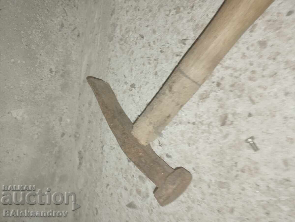 Auction Old shoemaker's hammer Auction Old shoemaker's hammer