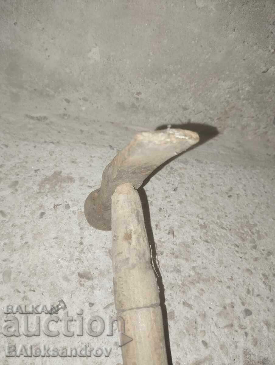 Delivery of Old shoemaker's hammer Delivery of Old shoemaker's hammer