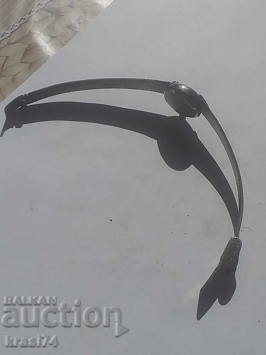 Ladies watch with price 10.00 BGN | € 5.11 Ladies watch with price 10.00 BGN | € 5.11