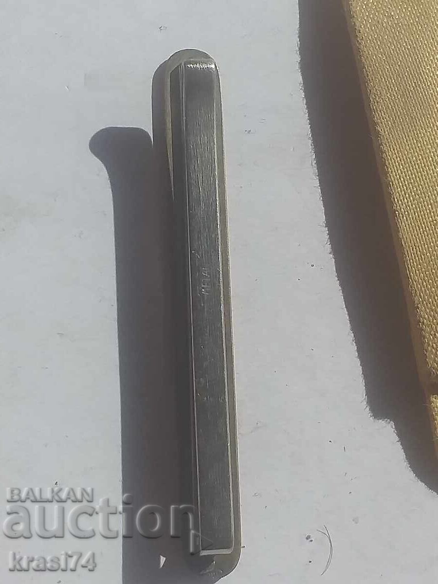 Gold-plated tie pin with price 20.00 BGN | € 10.23 Gold-plated tie pin with price 20.00 BGN | € 10.23