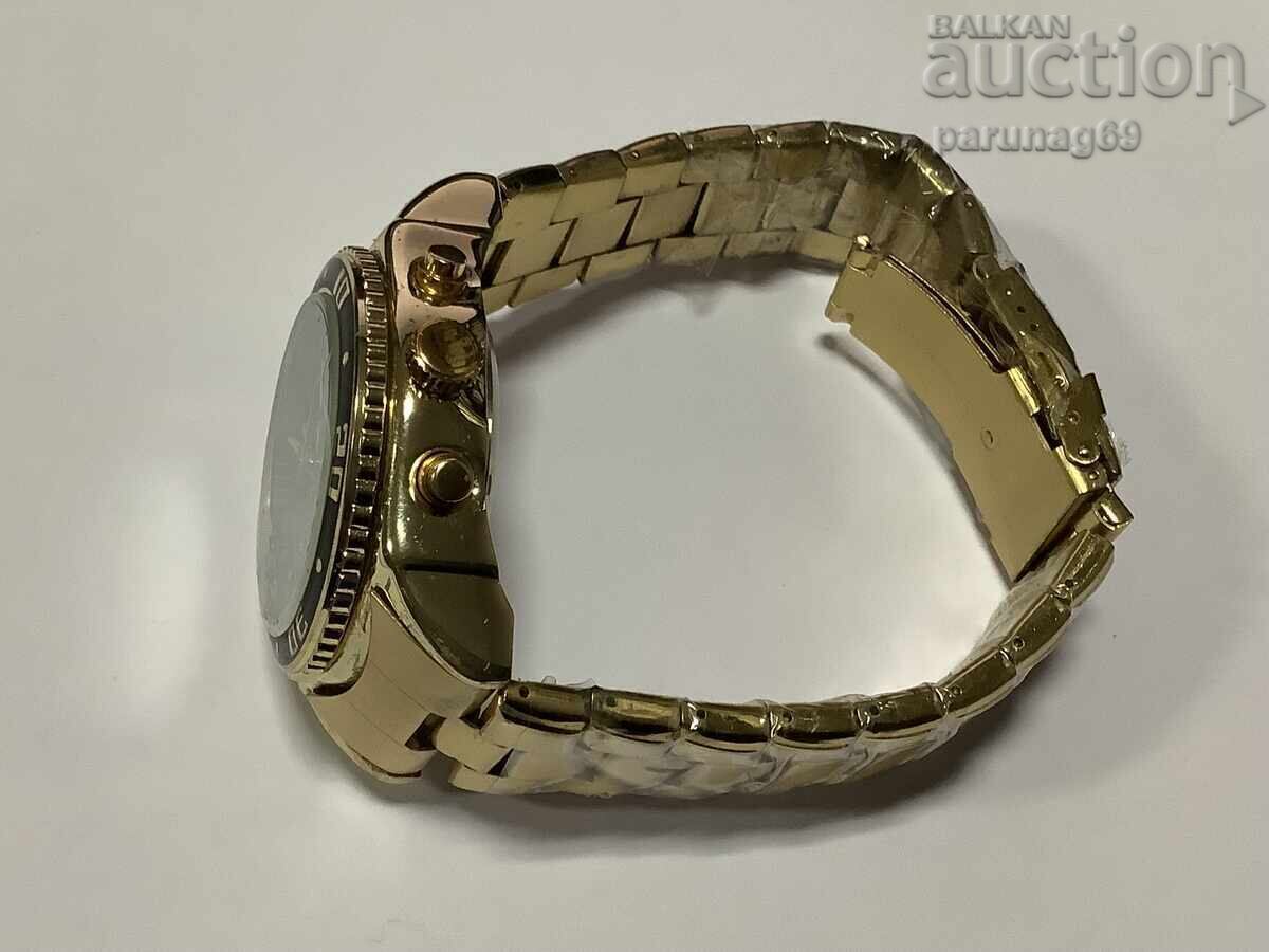 Delivery of Men's Watch G - SHOCK brand new