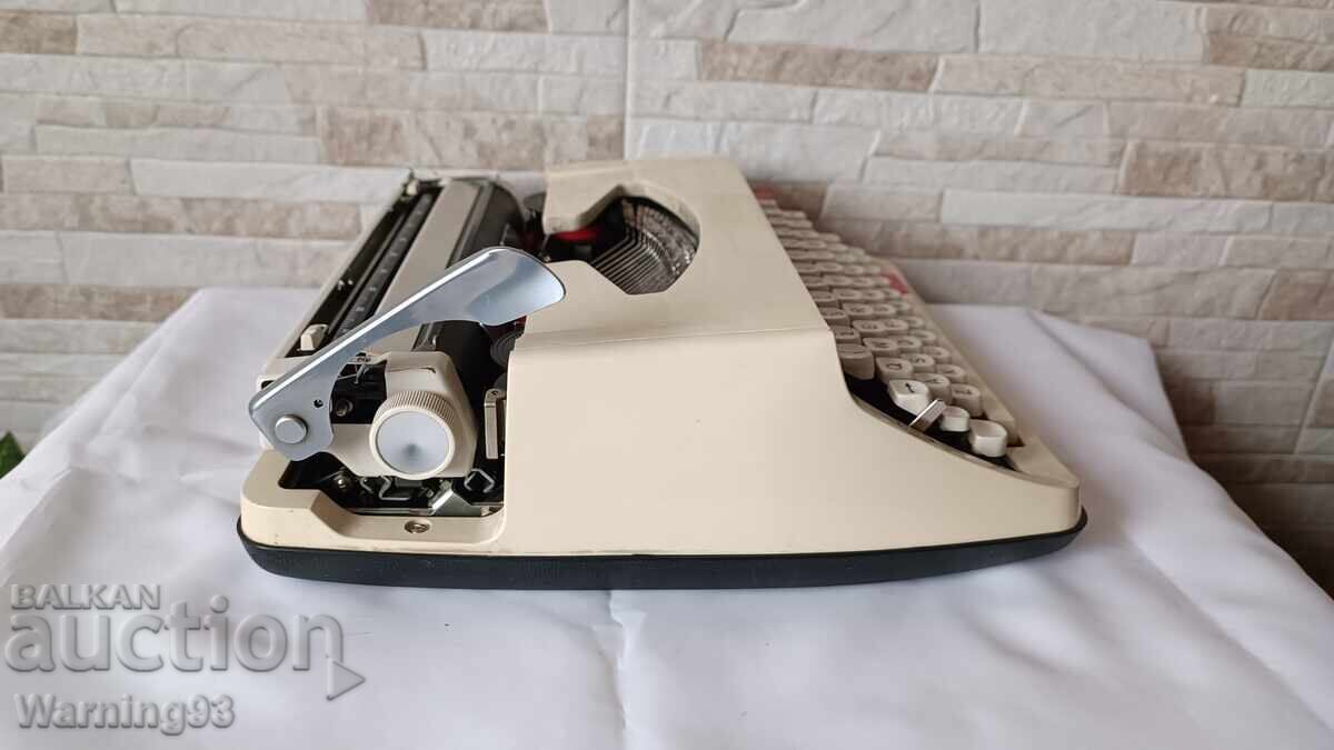 Auction  Old typewriter Brother Deluxe 850TR - Made in Japan