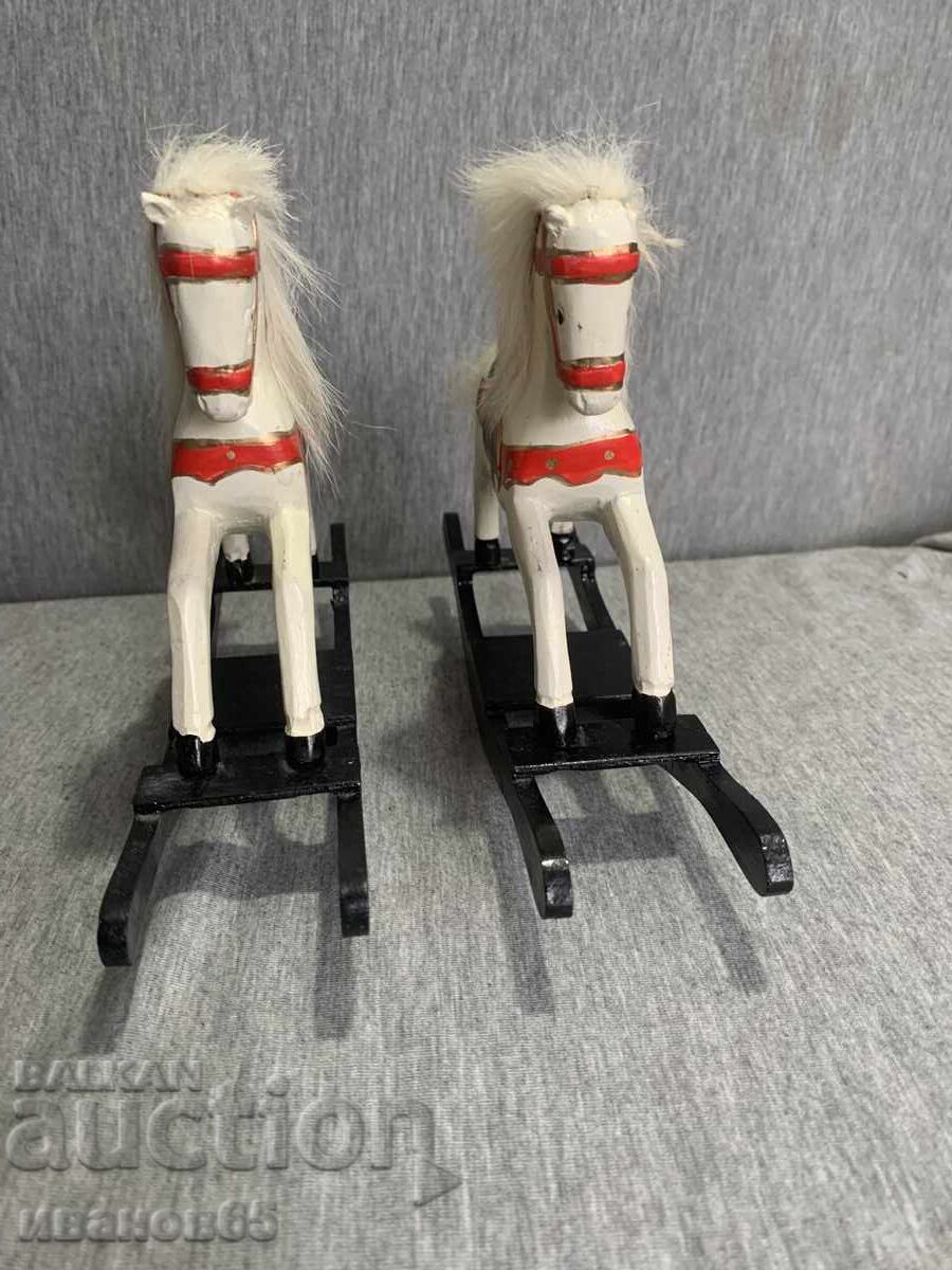 Delivery of wooden horses