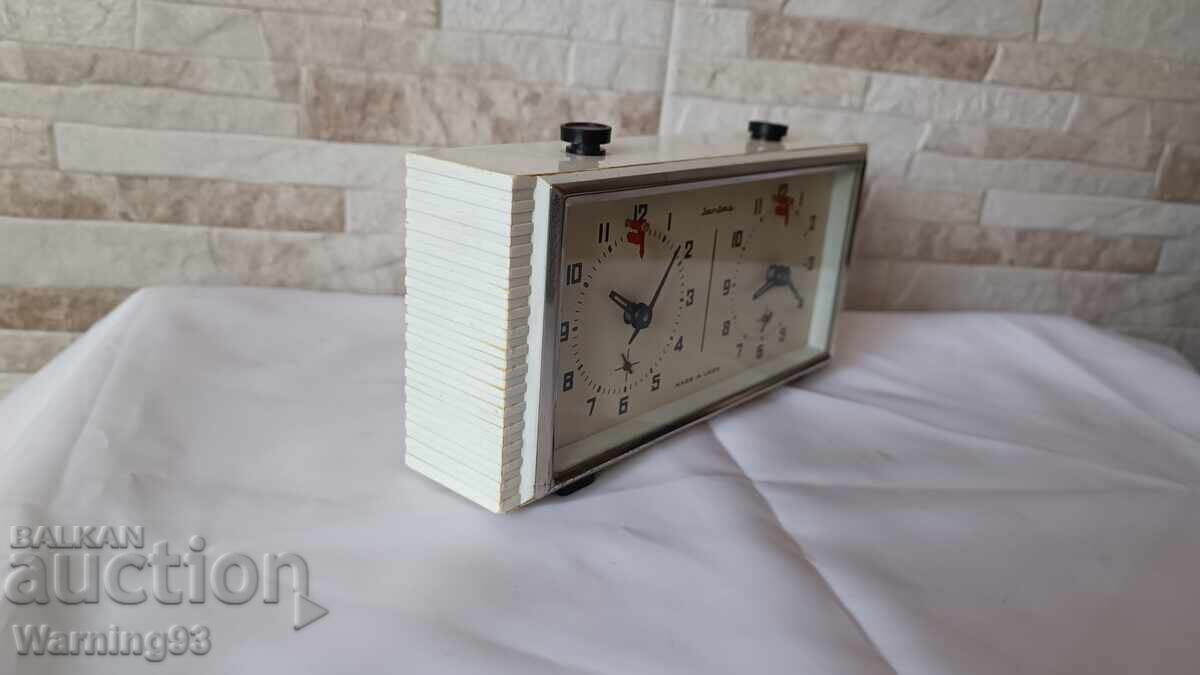 Auction Old Russian chess clock - Jantar - 1970 Auction Old Russian chess clock - Jantar - 1970