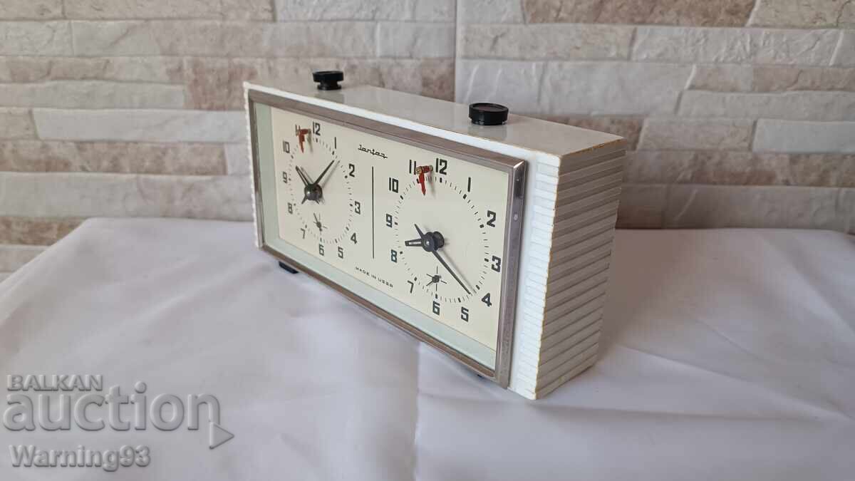 Delivery of Old Russian chess clock - Jantar - 1970 Delivery of Old Russian chess clock - Jantar - 1970