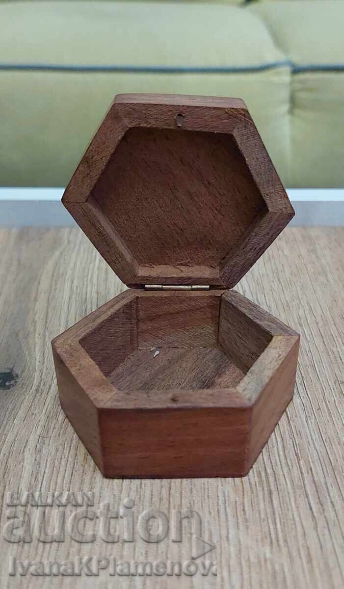 Δημοπρασία Κουτί από ξύλο και ορείχαλκο για συλλέκτες