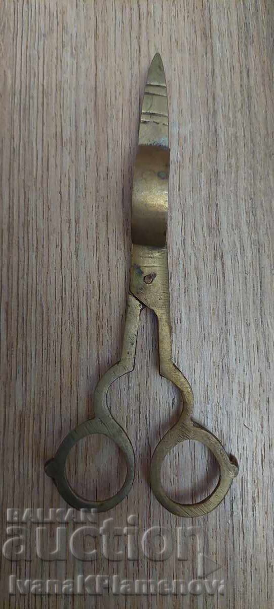 Livrarea Extinctor cu foarfece din alama pentru cunoscatori Livrarea Extinctor cu foarfece din alama pentru cunoscatori