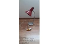 Метална настолна лампа