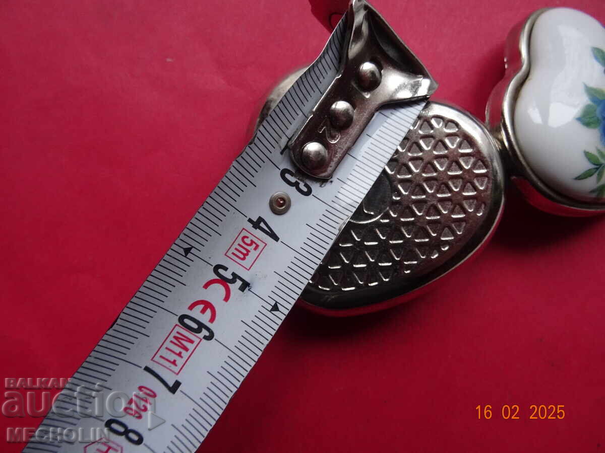 СТАРА МЕТАЛНА КУТИЯ 2 - 7