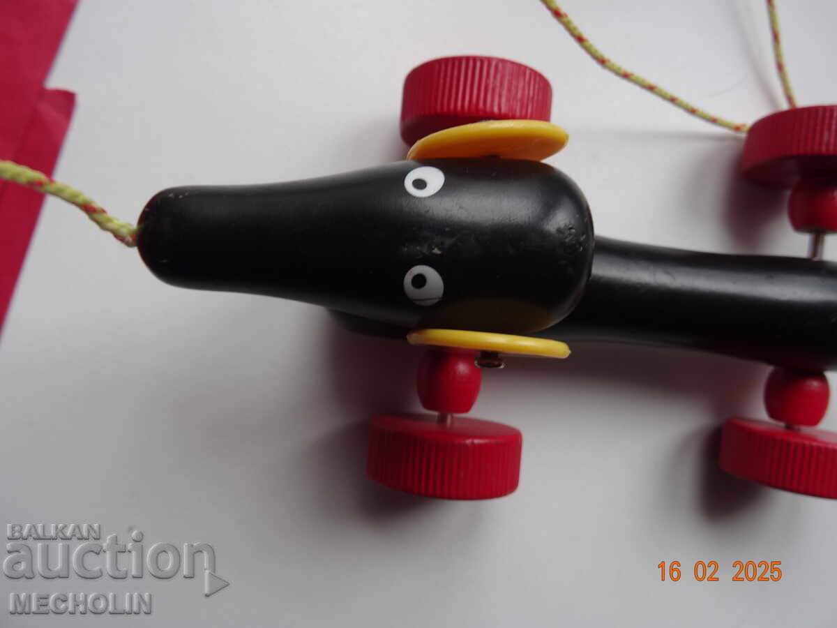 JUCĂRIE VECHE DE LEMN TECKEL - 6