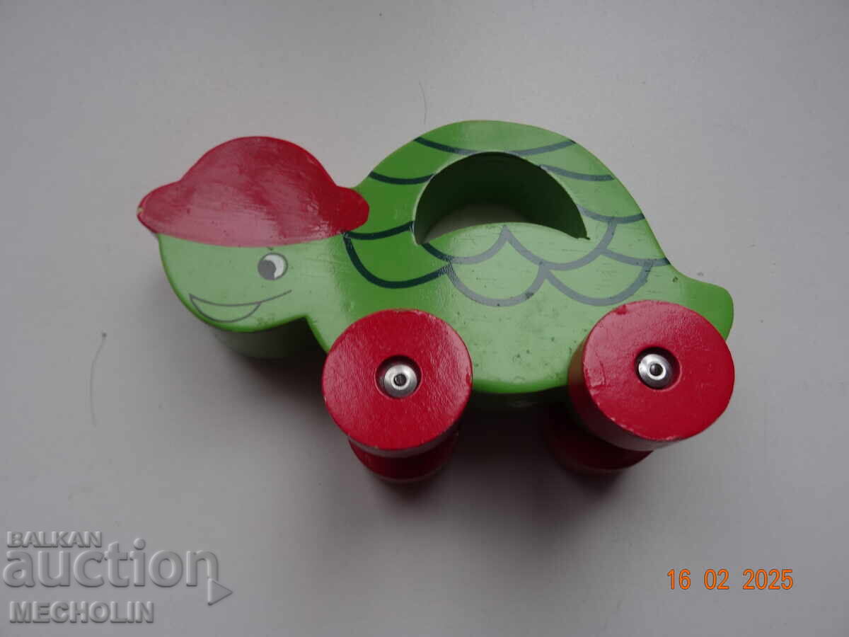 Доставка на СТАРА ДЪРВЕНА ИГРАЧКА КОСТЕНУРКА Доставка на СТАРА ДЪРВЕНА ИГРАЧКА КОСТЕНУРКА