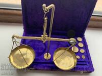 Set de bijuterii vechi de cantare si greutati - Stare perfecta