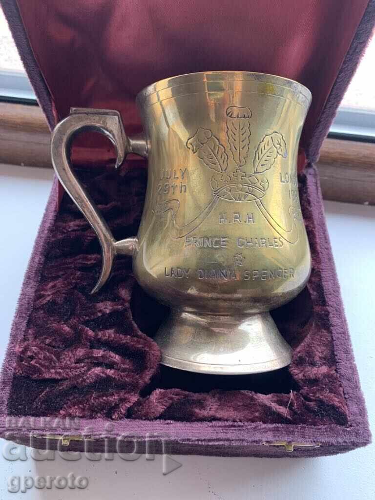 Massive rare glass from the wedding of Charles and Diana - 1981. - 5 Massive rare glass from the wedding of Charles and Diana - 1981. - 5