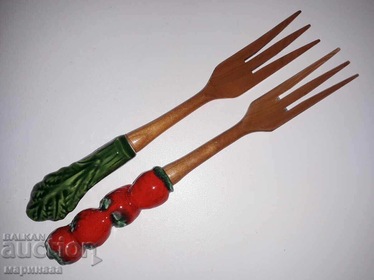 SALAD FORK SET. WOOD, CERAMIC SALAD FORK SET. WOOD, CERAMIC