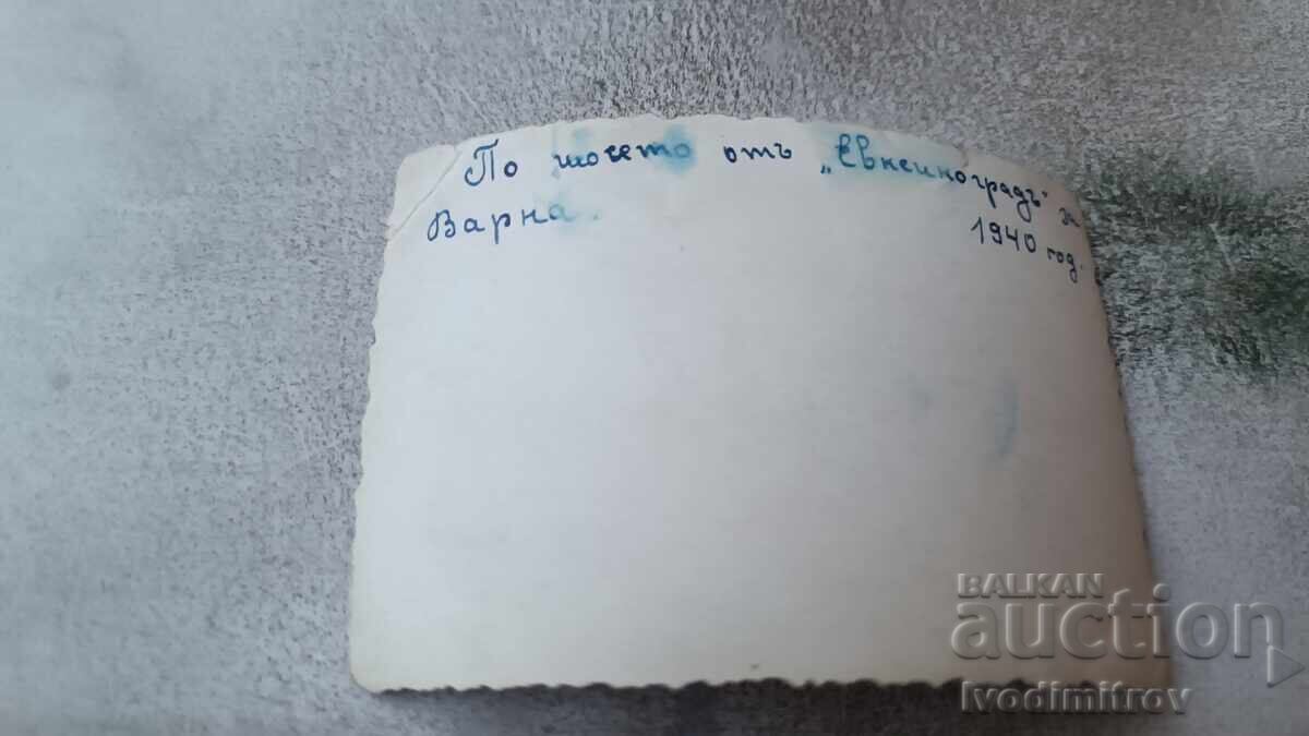 Photo Varna Women and girls on the road from Evksinograd 1940 with price 2.65 BGN | € 1.35 Photo Varna Women and girls on the road from Evksinograd 1940 with price 2.65 BGN | € 1.35