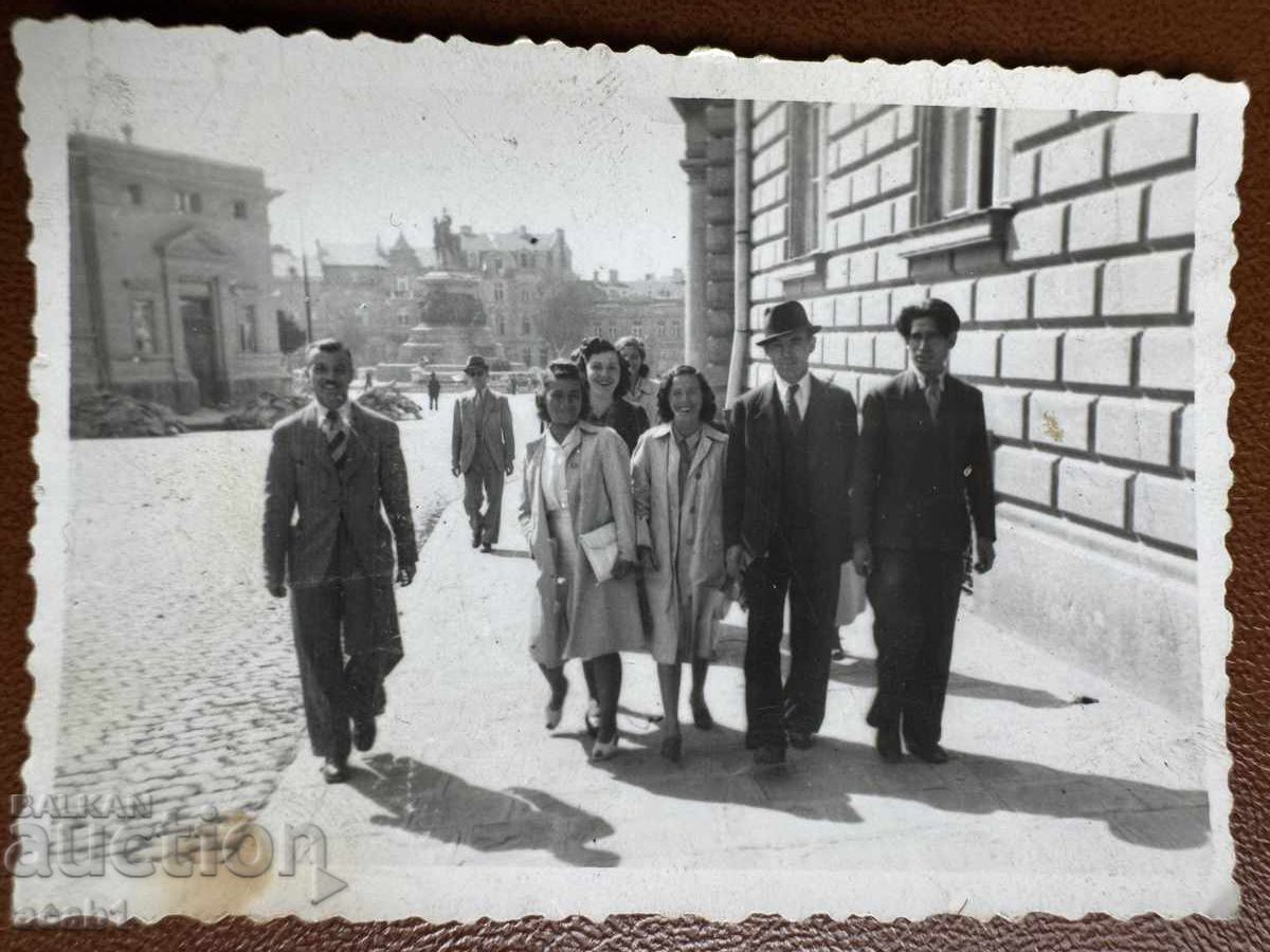 Sofia Parliament Monument with price 9.99 BGN | € 5.11 Sofia Parliament Monument with price 9.99 BGN | € 5.11